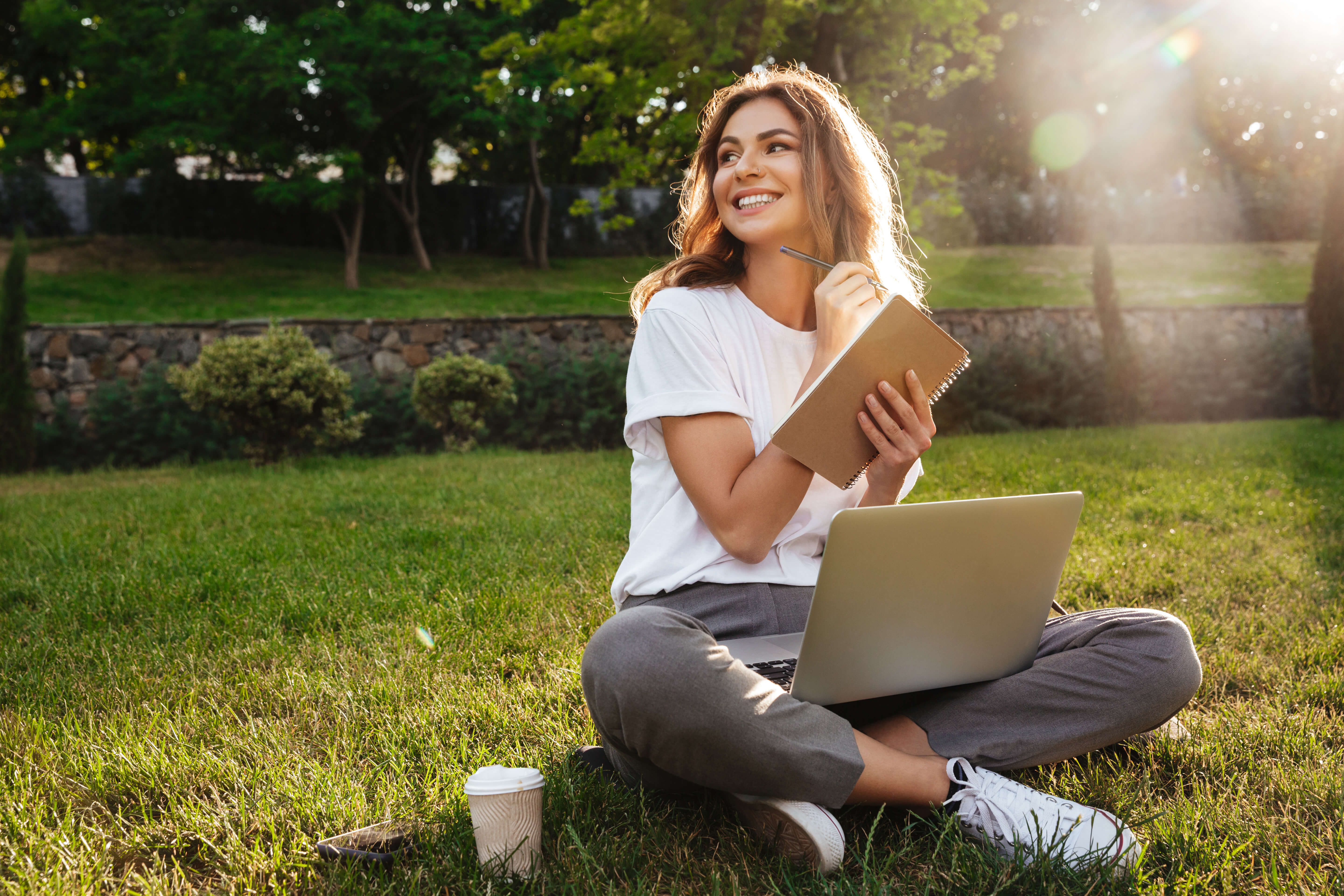 usmievavá žena - senovka grécka 