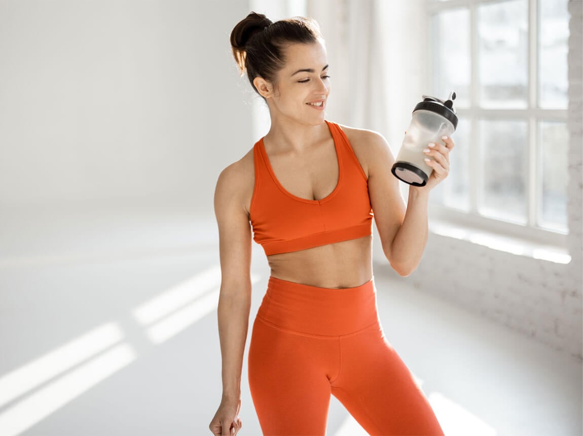 žena - proteínový kokteil 