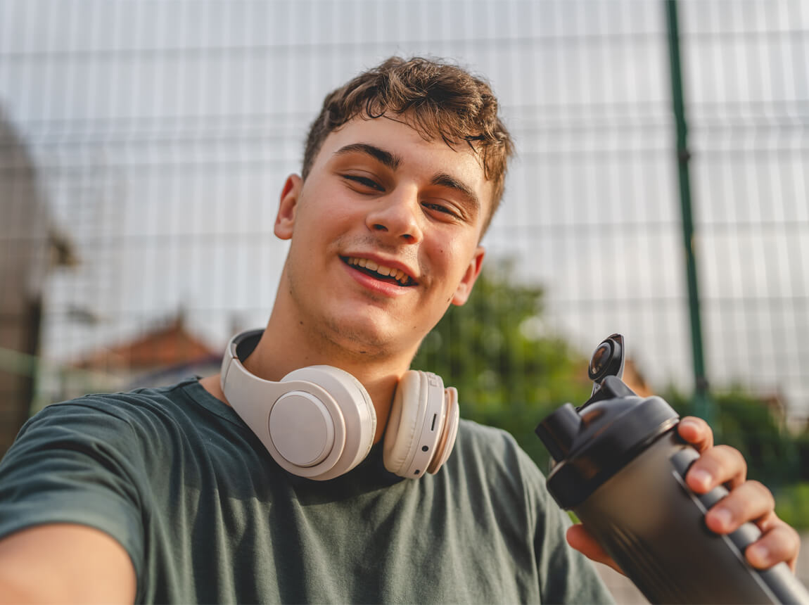 muž - proteínový kokteil 