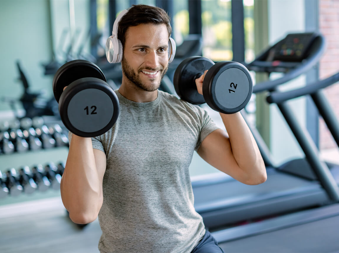 aktívny muž - silový trening 