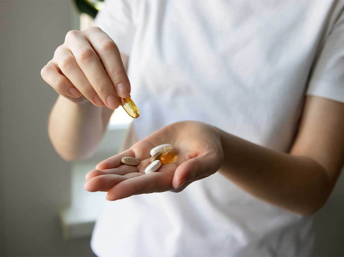 žena &ndash; vitam&iacute;nov&eacute; kapsule