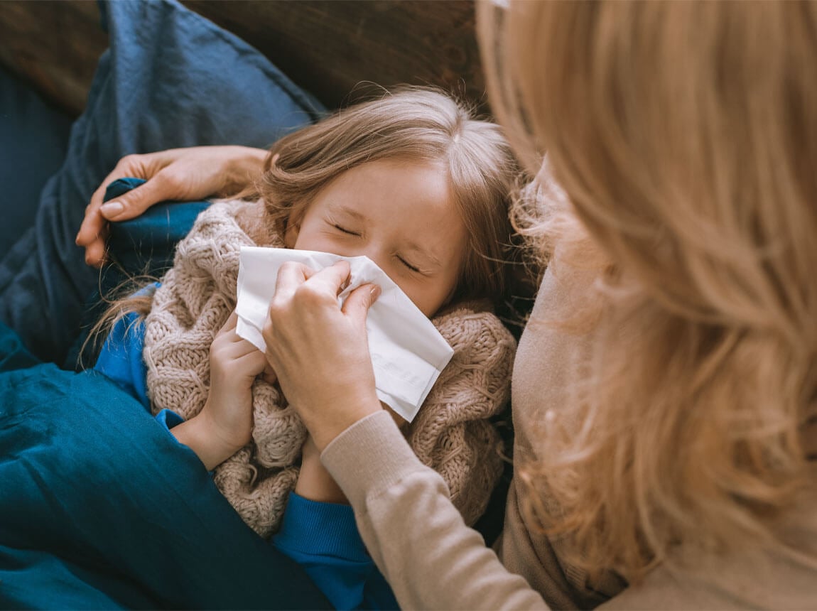 mama s prechladnutým dieťaťom