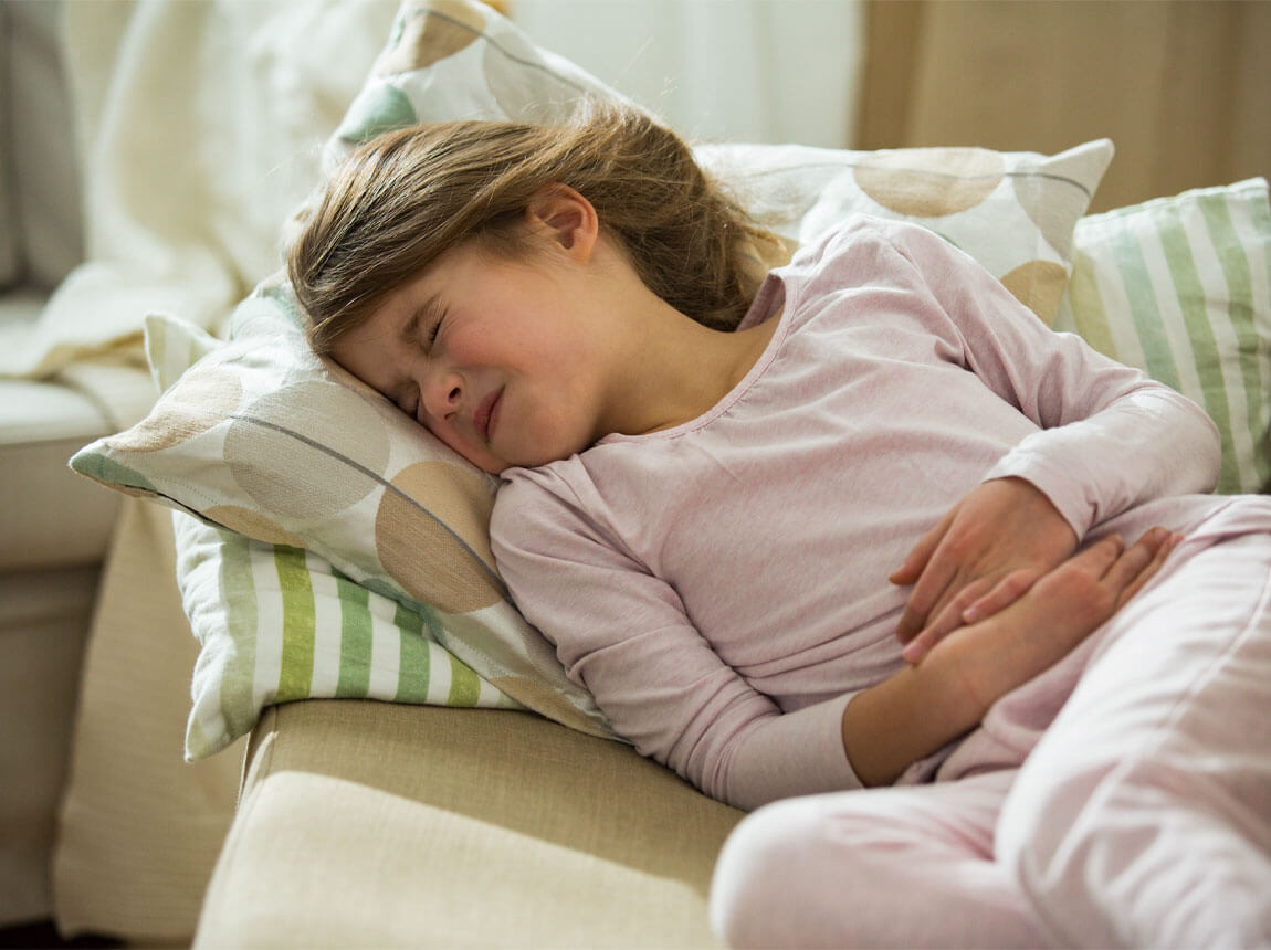 dievčatko - bolesť brucha