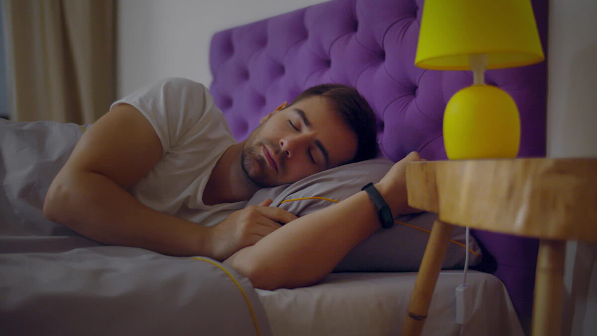 muž dobrý spánok