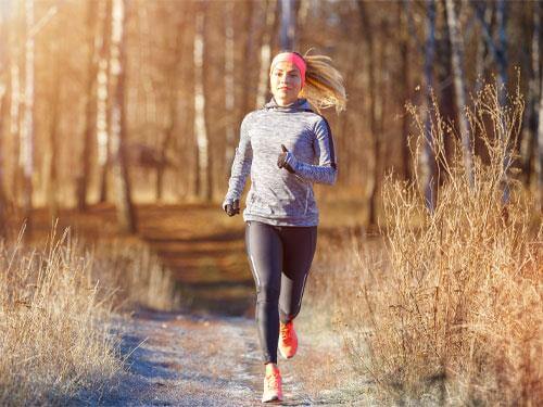 Fyzická aktivita v zime a chladnom počasí – ako cvičiť vonku?