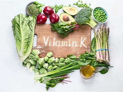 Vitamín K vo vegánskej strave – ako zabezpečiť jeho dostatočný príjem?