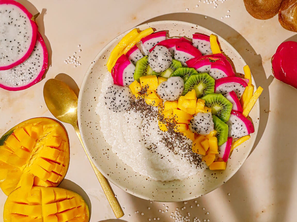 tapiokov&yacute; dezert s izol&aacute;tom srv&aacute;tkovej bielkoviny Tropick&eacute; ovocie