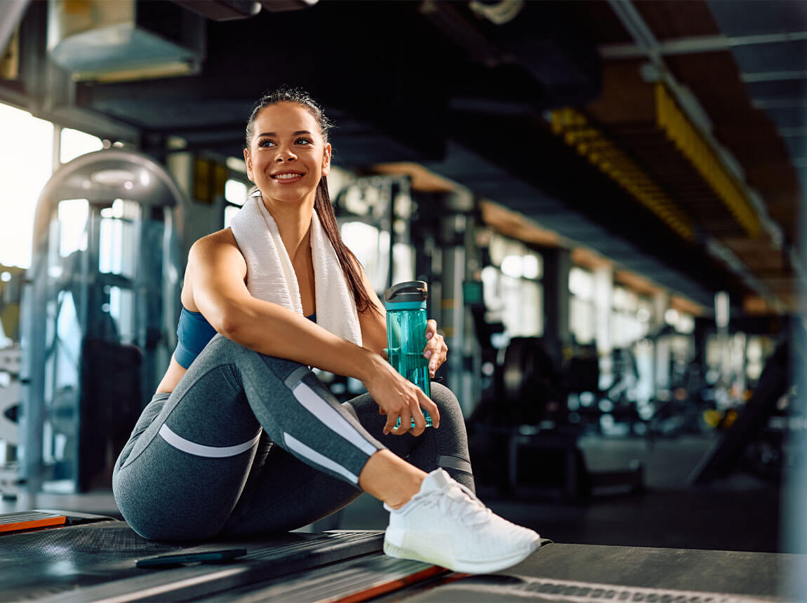 žena - silov&yacute; tr&eacute;ning, taur&iacute;n