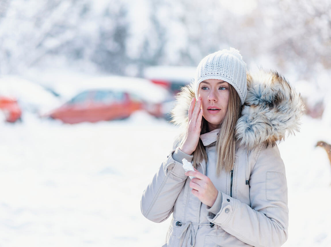 žena - pokožka v zime